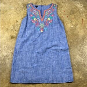 Talbots Blue Linen Shift Dress with Colorful Embroidery
Size: 16 p